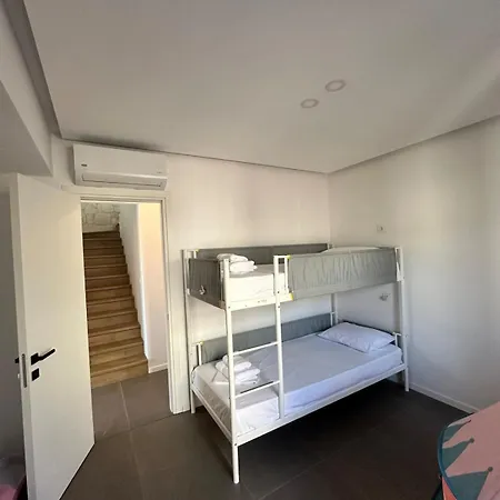 Villa Exclusive New With Private Pool - 4br Néa Fókaia