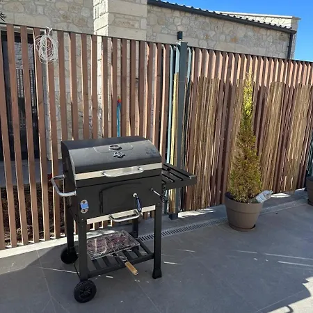 Exclusive New With Private Pool - 4br Неа-Фокеа